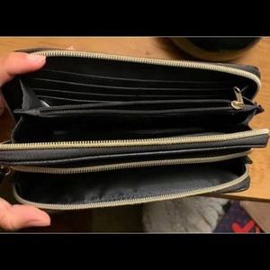Black wristlet